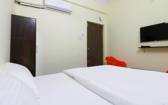Super Hotel O Karakambadi Road Near Leela Mahal Circle