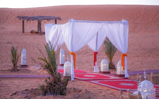 Sahara dunes Luxury Camp