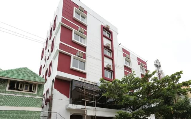 OYO 10271 Hotel Guest INN