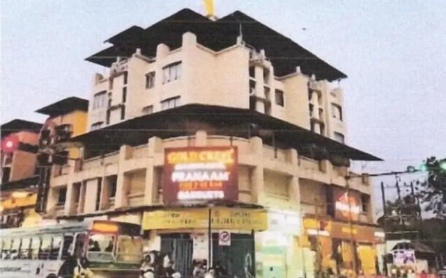 Gold Crest Business Hotel