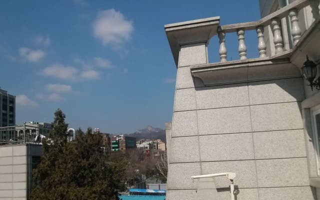 Отель Noble Tourist Hotel Insadong