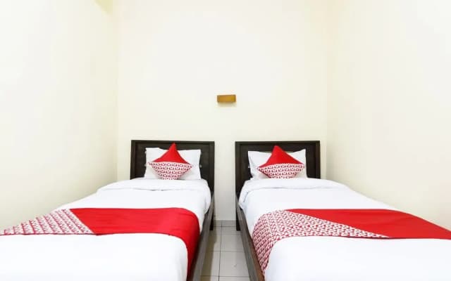 RedDoorz @ Hotel Sartika Yogyakarta