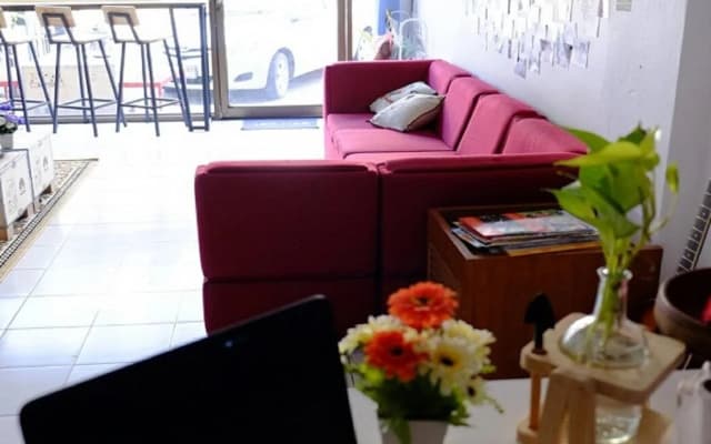 Dee Marc Hostel