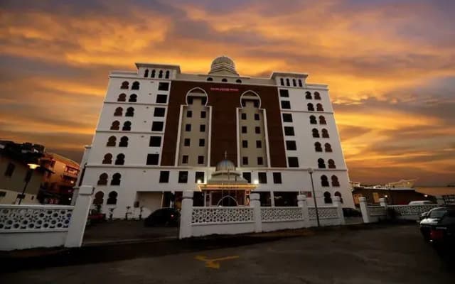 Grand Puteri Hotel