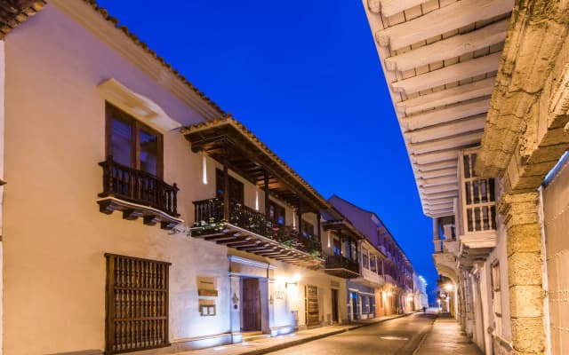 Ananda Hotel Boutique