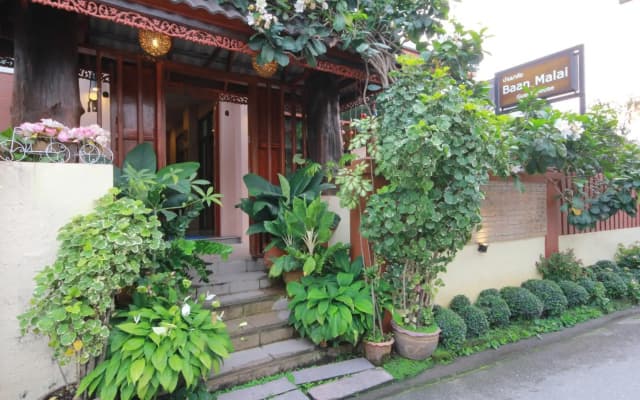 Baanmalai Guest House