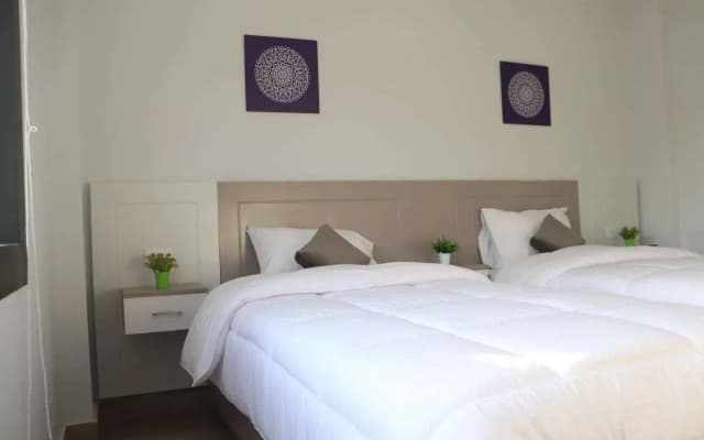 Elite Pyramids Inn