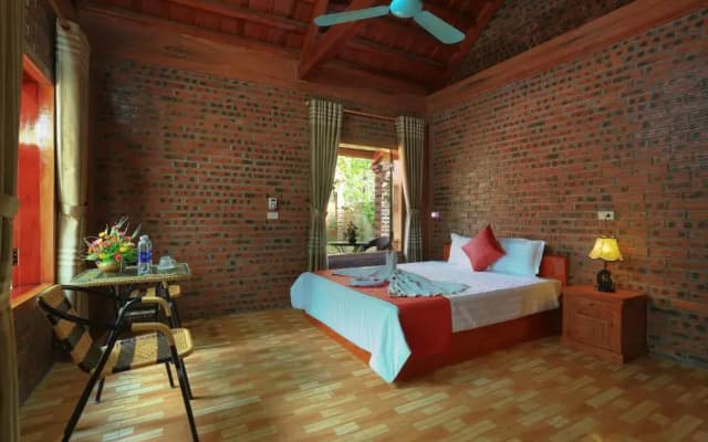 Tam Family Homestay