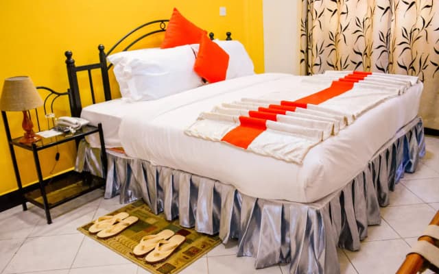 Crest Safari Lodge