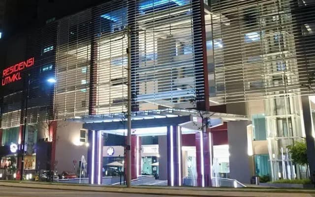 Utm Hotel & Residence