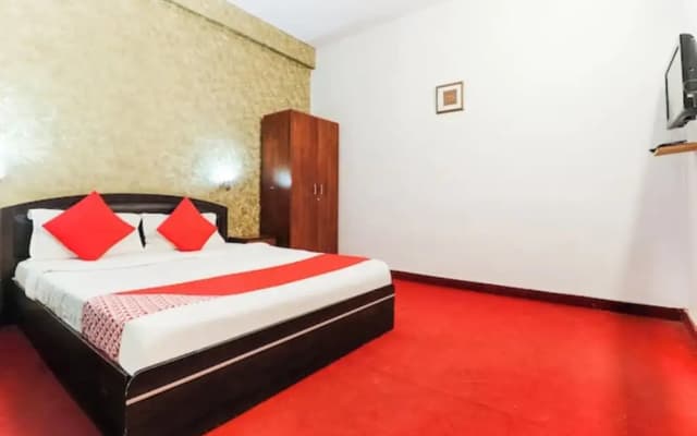 Goroomgo Woodstock Homestay