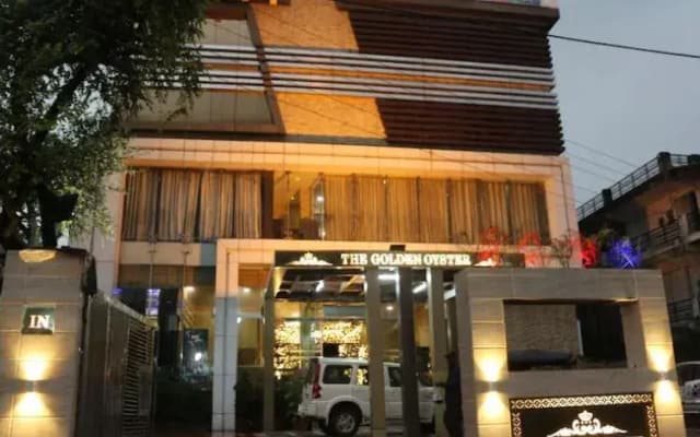The Golden Oyster Hotel