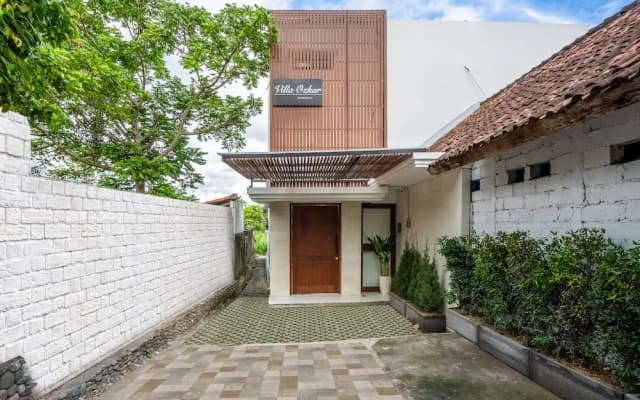Villa Ozkar - Elegant 3 Bedroom Villa with Pool & Sunset Terrace