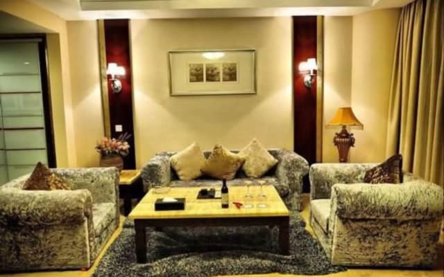 Vienna International Hotel Shandong Yantai FTA Jinshatan Xingyi Square