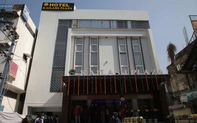 Hotel Kailash Plaza