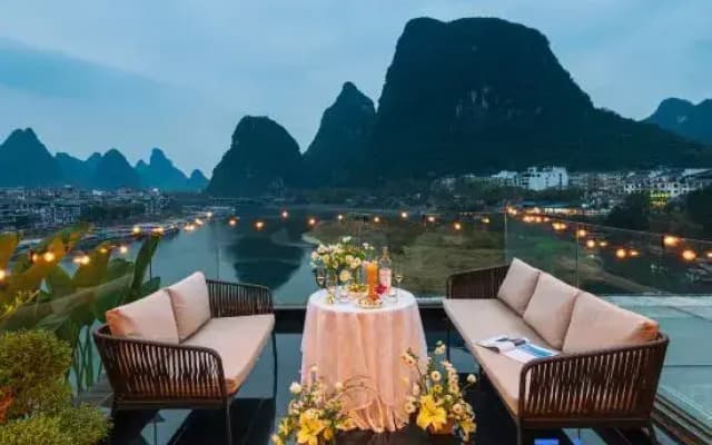Xitang River View Holiday Hotel