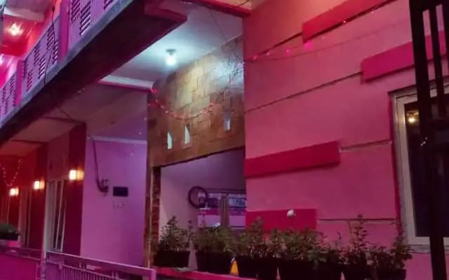 Pinky Guest House Kota Batu