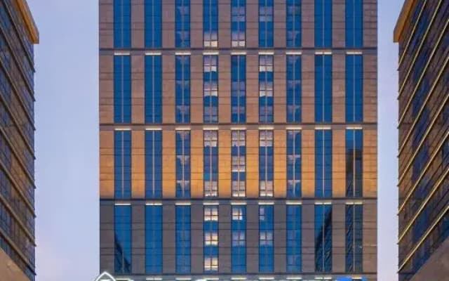 Intercontinental Zhengzhou Zhengdong, by IHG