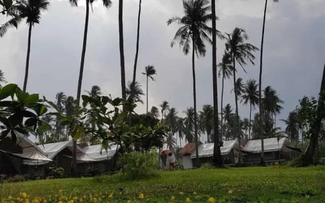 Naivacha Tent Koh Mak
