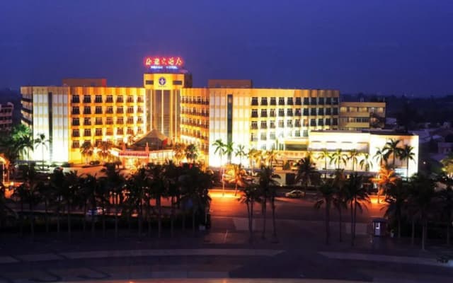 Beihai Silver Beach Begonia Bay Hotel