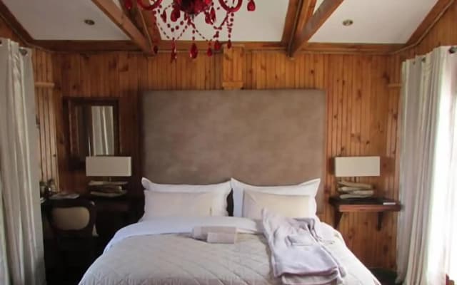 Belurana Collection River Manor