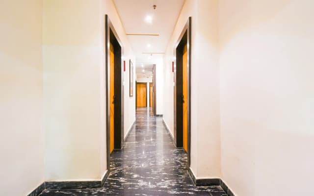 Super Townhouse Near Marine Drive