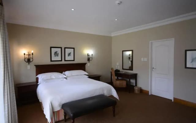 Champagne Castle Hotel