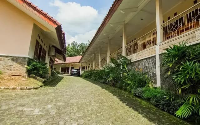 Hotel O Wisma Langen Werdhasih