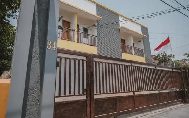 RedDoorz Syariah near Pahoman Stadium Lampung