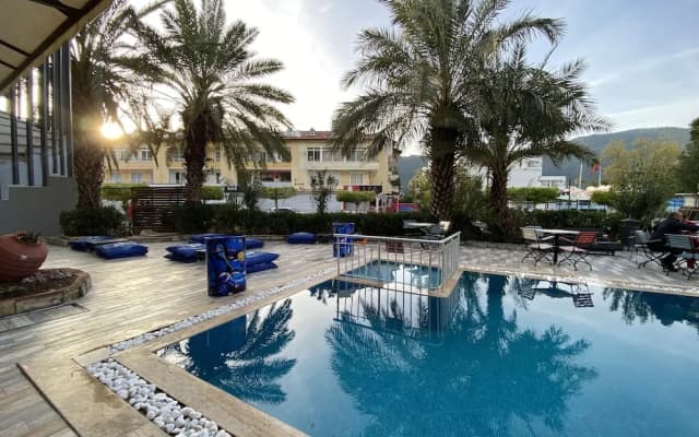 Siesta  Deluxe Apart Otel