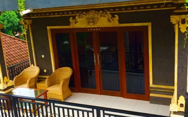 Amed Romance House