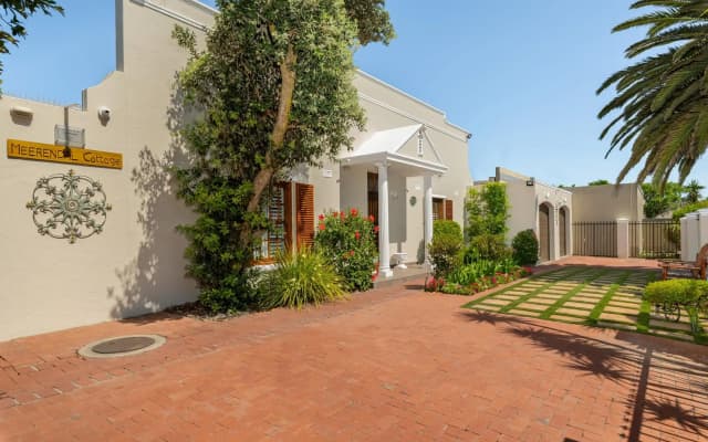 Meerendal Cottage-Affordable Luxury