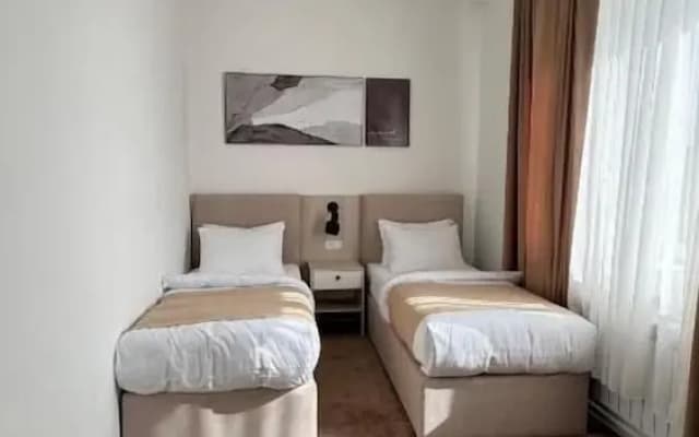 UNO Hotel Jalal-Abad