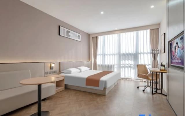 Rest Hotel (Shijiazhuang North Station Youyi North Street)