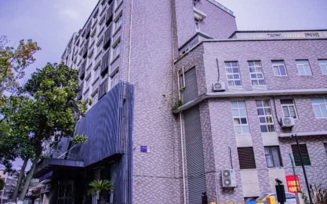 80 Sky Park
