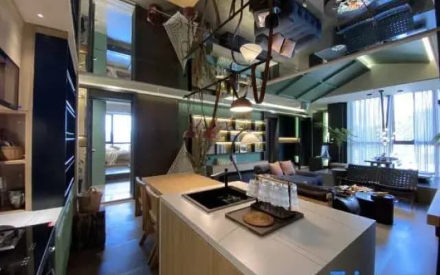 V Cafe Hotel