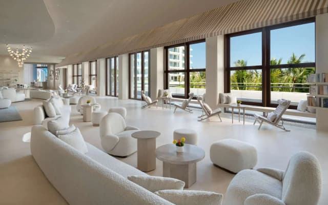 The Mermoon Resort Hainan Tufu Bay Tapestry by Hilton