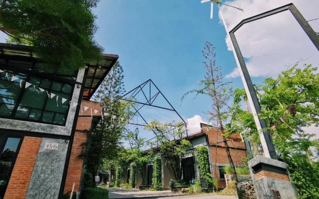 Na Klongluang Boutique Resort