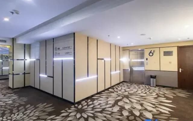 Starway Hotel (Linyi University)