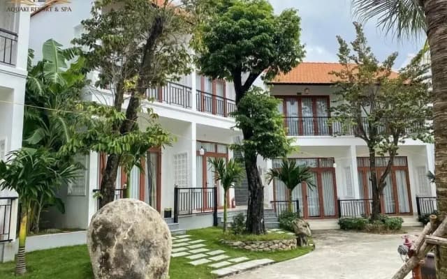 Ha Tien Xua Hotel & Resort