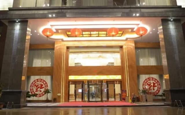 Golden International Holiday Hotel
