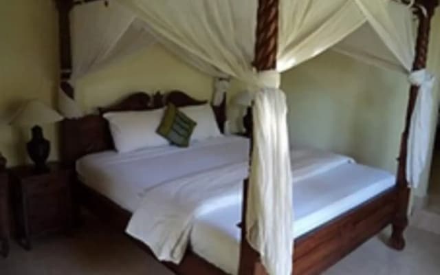 Coral Bay Bungalow