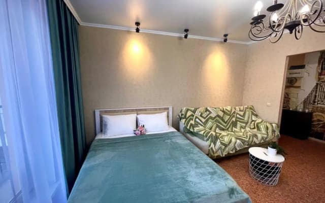 Home Hotel On Stroiteley 79