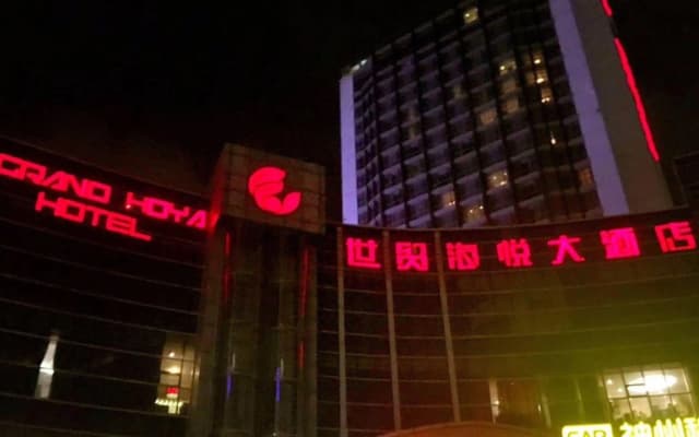 Grand Hoya Hotel