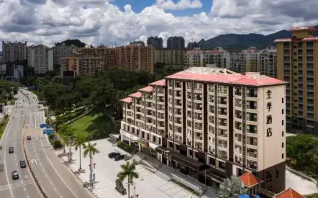 JI Hotel (Wuzhishan Sanyuesan Avenue)