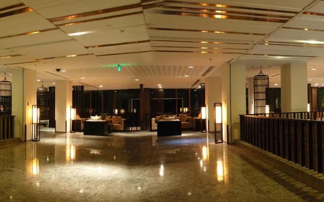 Baiyun Lakeside Hotel