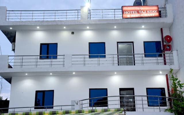 Hotel Taj Stay Agra