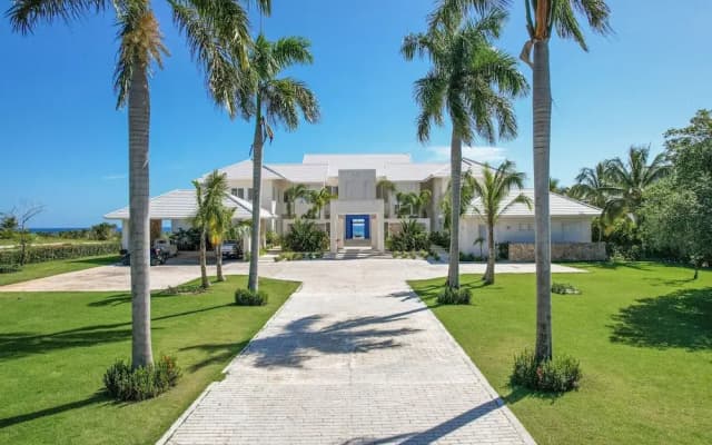 Stunning 6BR Villa With Ocean View in Cap Cana