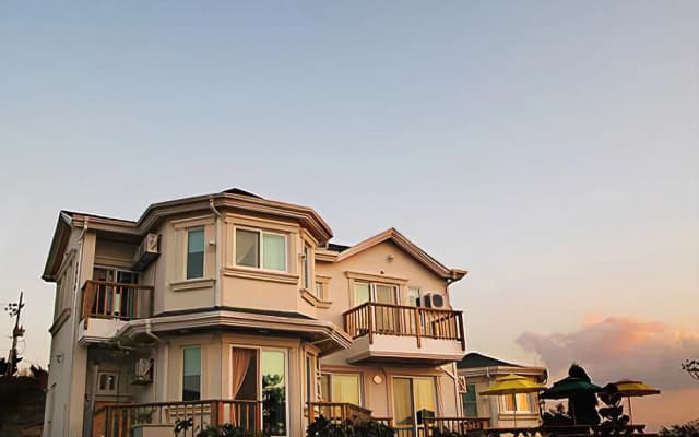 Anmyeondo Noblesse Palace Pension