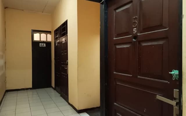 OYO 93479 Hotel Jaguar Sentani